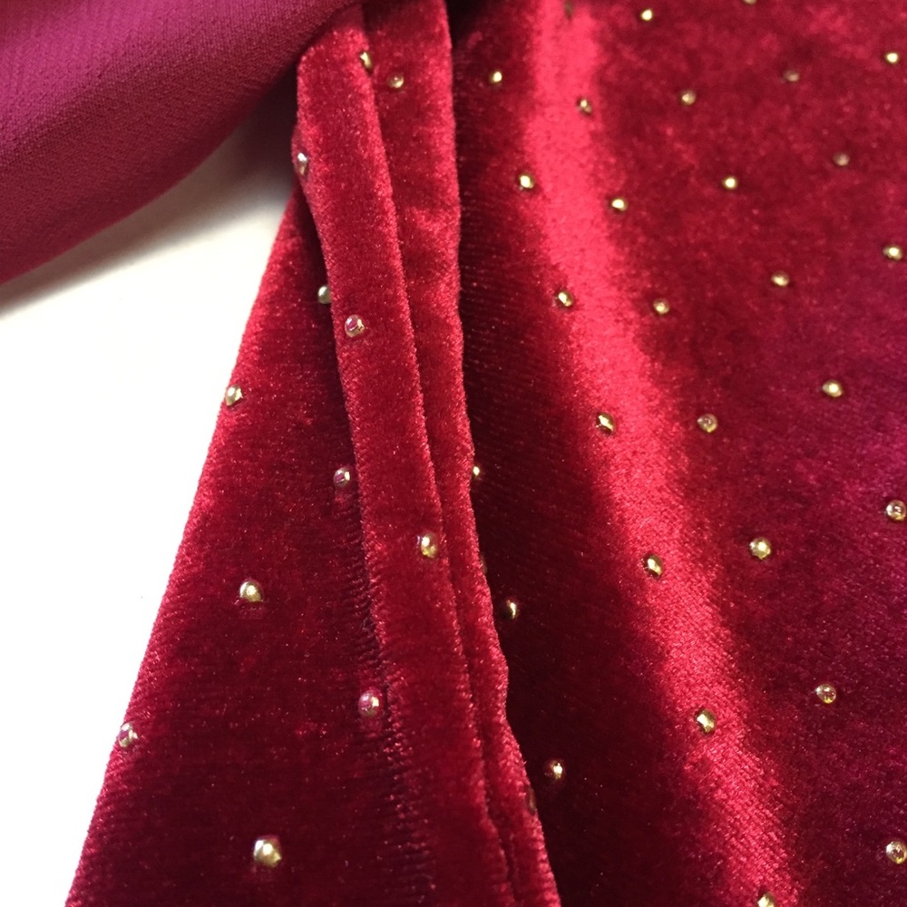 Vince Camuto Cabernet Gold Embellished Top - Picture 3 of 5